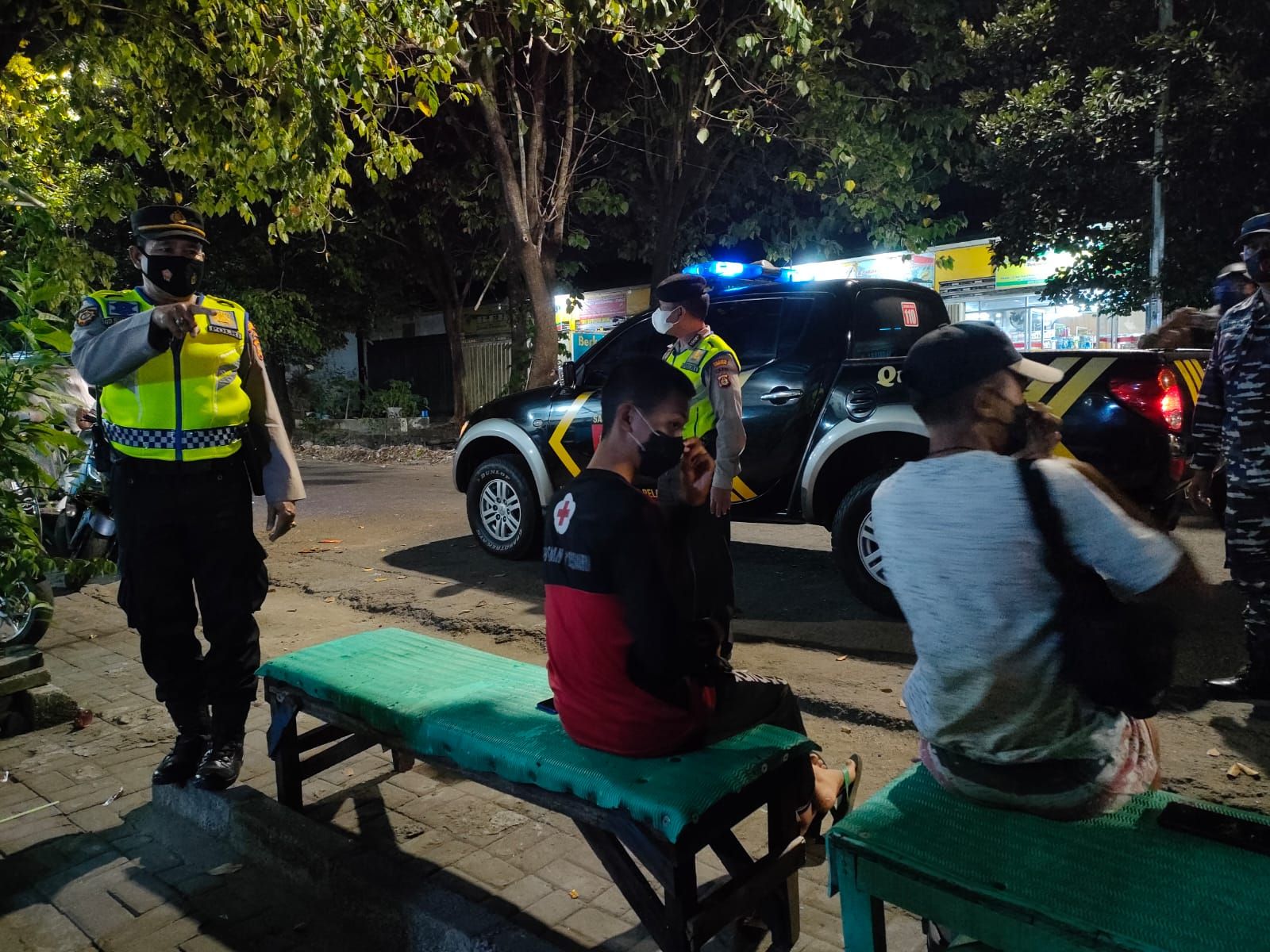 podiumnews.com-Polisi Razia Premanisme di Kawasan Pelabuhan Benoa